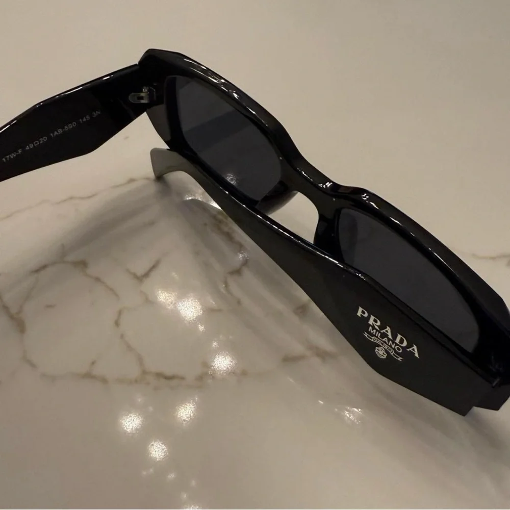 Prada Black Sunglasses - Picture 4 of 8